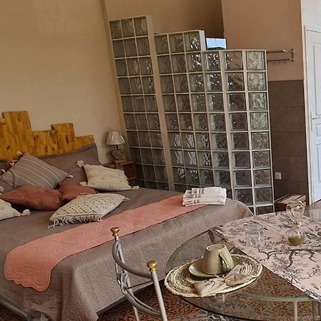 Chez Dedou Et Madou Bed and Breakfast Florensac Buitenkant foto